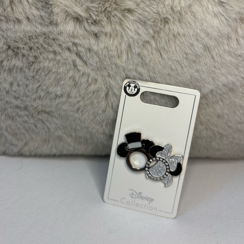 Disney Parks Mickey & Minnie Wedding Rings Pin Disney Parks Collection Authentic